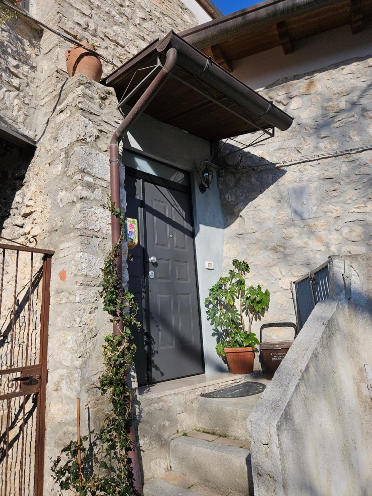 Вилла Casa Di Mamma Rosa Castelnuovo Parano Экстерьер фото